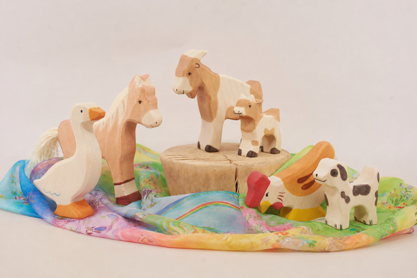 Farm Animals Toy Bundle – 7-Piece Holztiger Set with Playsilk