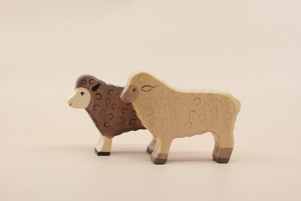 Holztiger sheep wooden toy – detail view