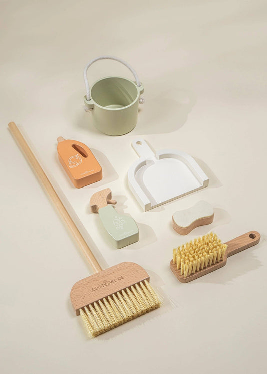 Wooden Cleaning Playset – Kids Pretend Play Housekeeping Tools