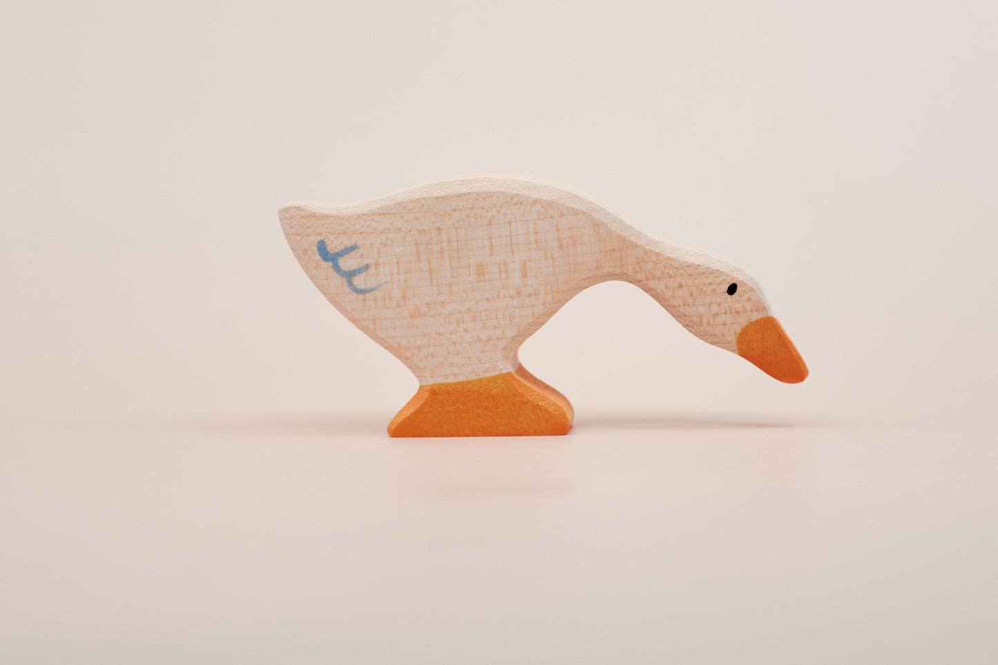 Holztiger Feeding Goose – Wooden Farm Animal