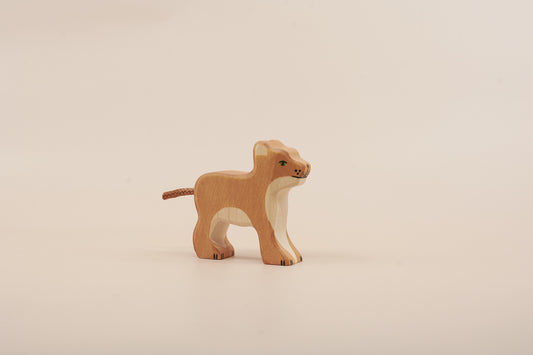 Holztiger wooden lion cub figure handcrafted from natural maple and beech wood
