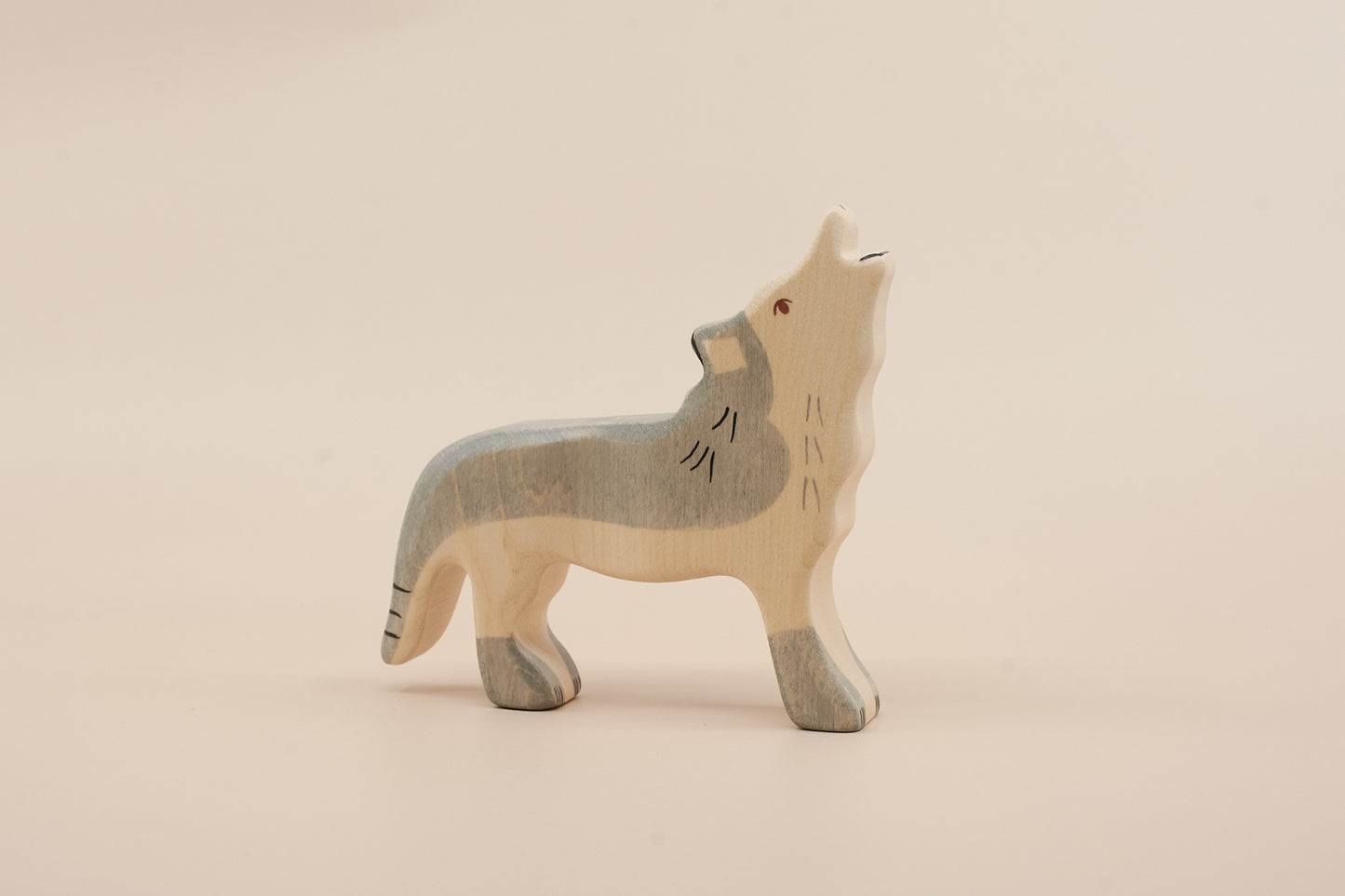 Holztiger Wolf – Wooden Woodland Animal Toy