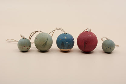 Grapat Wish Balls Ornament Set No. 7 – Wooden Hand-Painted Decor
